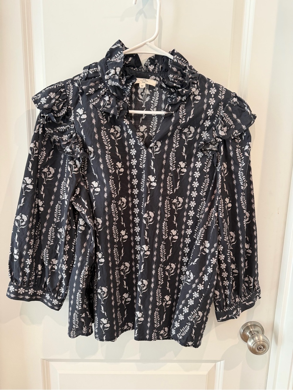 Entro Floral Ruffle Blouse Size Medium